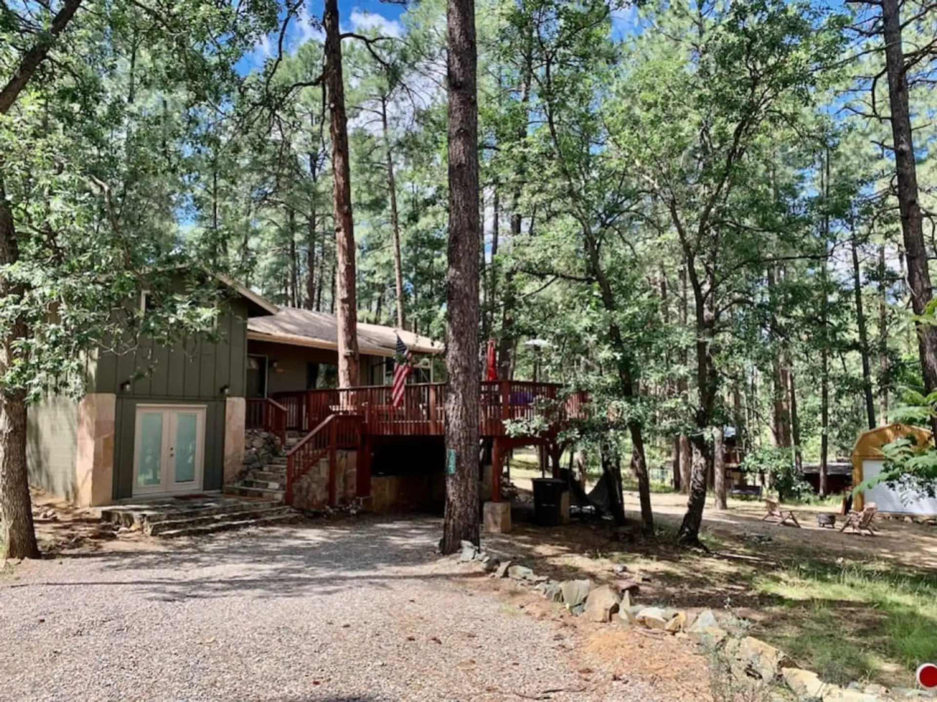 Lazy Bear Cabin near Goldwater Lake